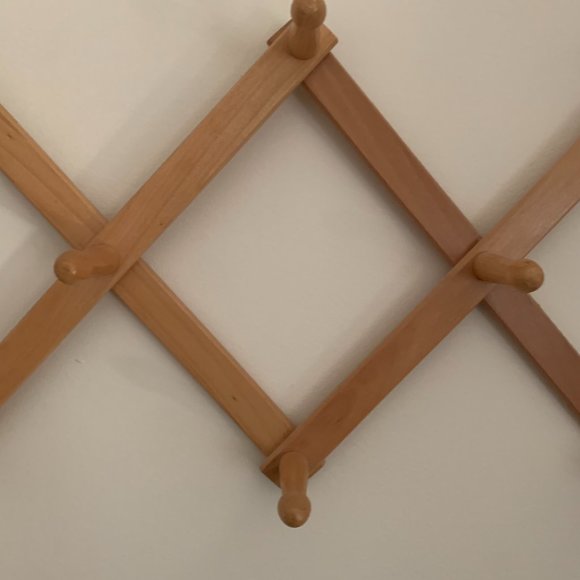 Wooden Accordion Rack with 10 Pegs - Picture 3 of 6
